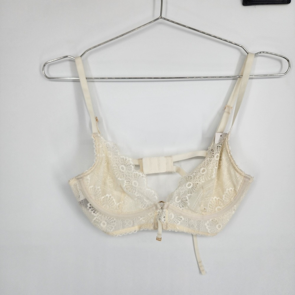 Adore Me 32B White Elea Unlined Bra NWT